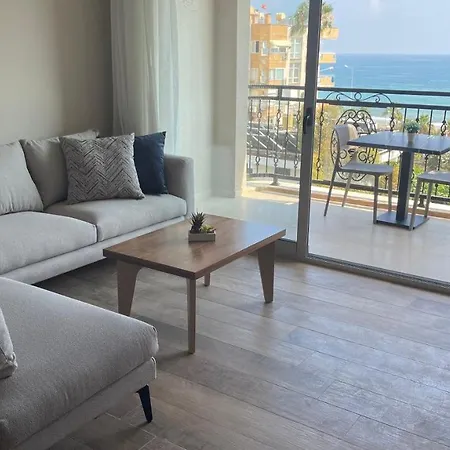 Garden Luxury Apartment *