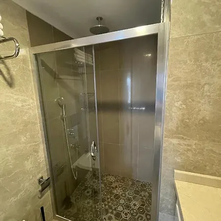 Garden Luxury Apartment