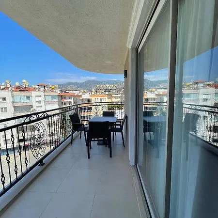 Garden Luxury Apartment *